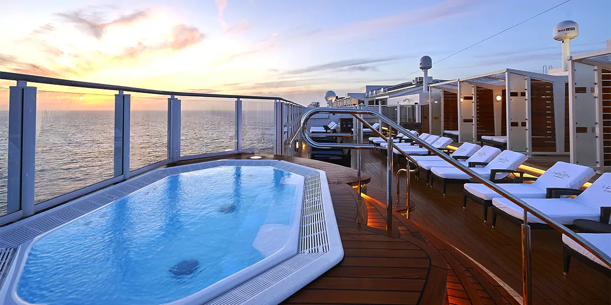 Alaska Discovery with Seattle & Chicago Stays with Norwegian Bliss