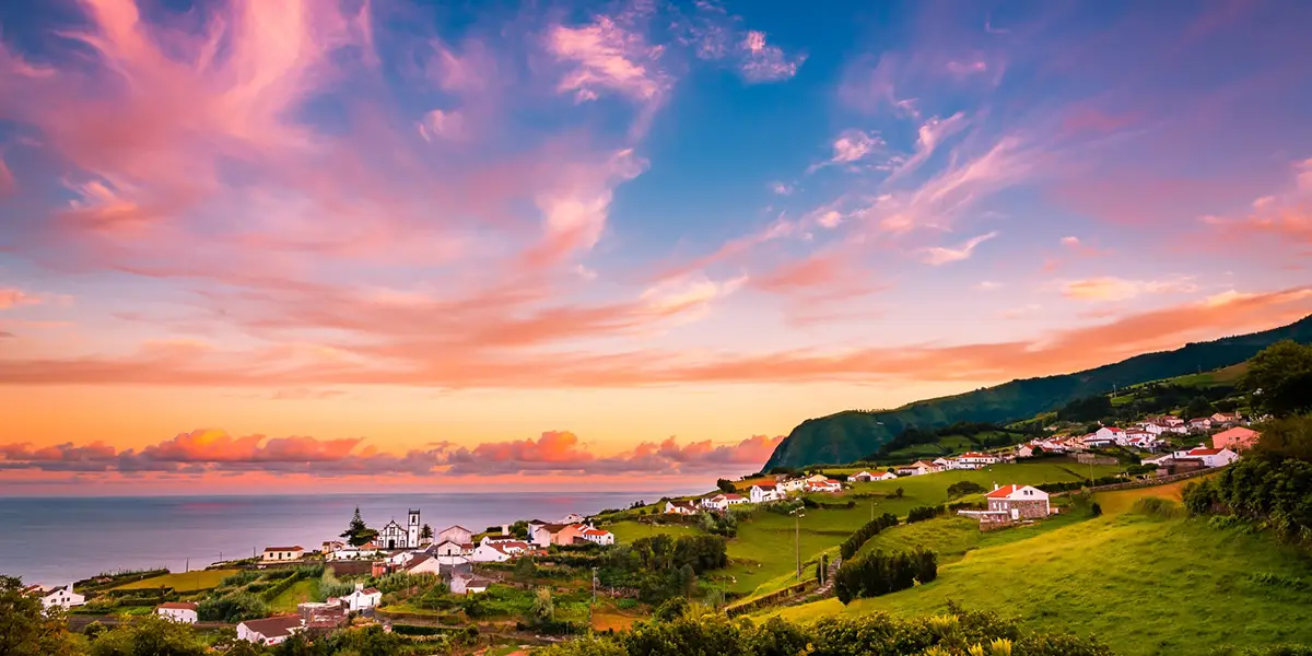 Atlantic Bliss in the Algarve: A Relaxing Coastal Escape