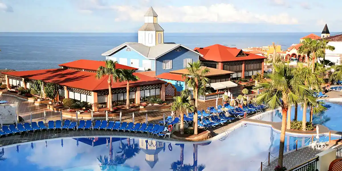 https://toduk.blob.core.windows.net/hotelimage/package/slider/bahiaprincipesunlighttenerifepoolview0409202303.webp