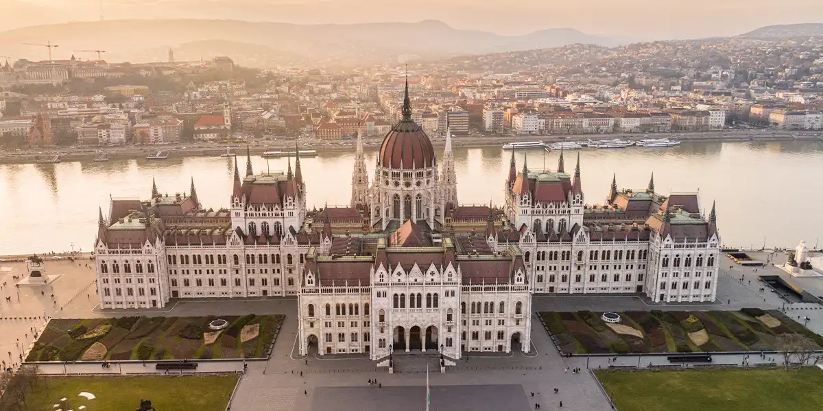 Budapest City Lights: Romance, History & Riverside Walks