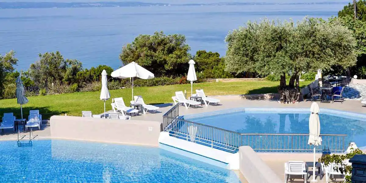 https://toduk.blob.core.windows.net/hotelimage/package/slider/eleahalkidiki00608032022-m.webp