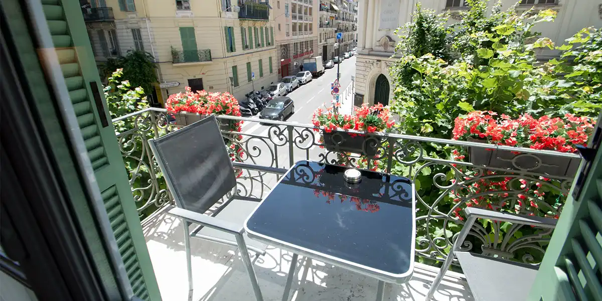 https://toduk.blob.core.windows.net/hotelimage/package/slider/hôtel-parisien7.webp