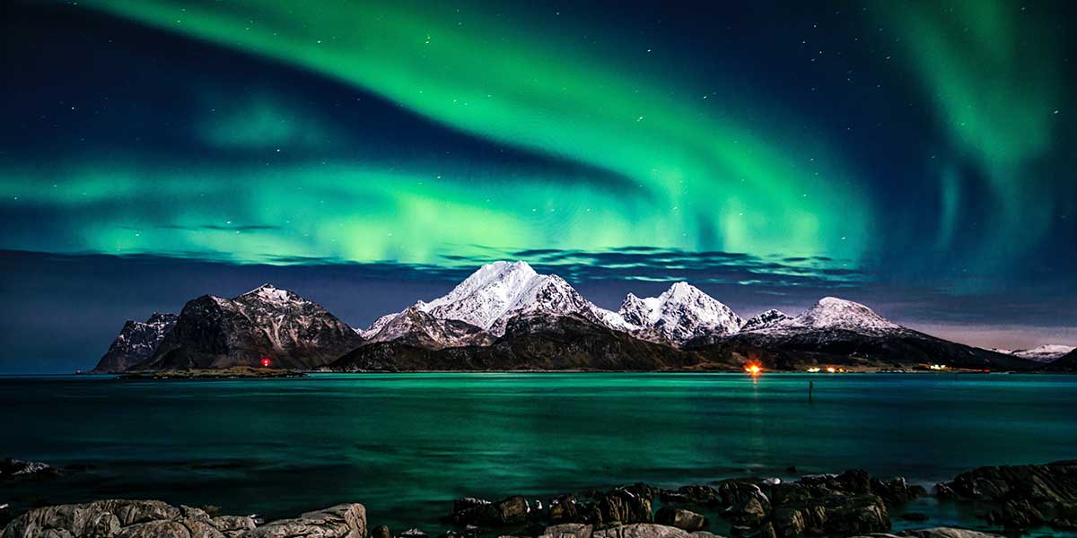 Iceland Escape: Glaciers, Geysers & Northern Lights