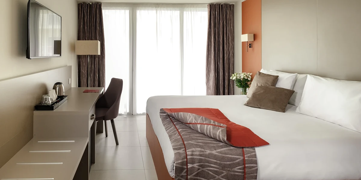 https://toduk.blob.core.windows.net/hotelimage/package/slider/mayflower-hotel-malta-room.webp