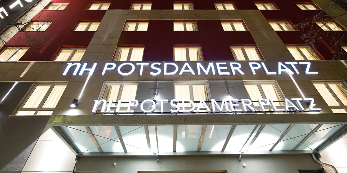 https://toduk.blob.core.windows.net/hotelimage/package/slider/nh-berlin-potsdamer-platz230092024.webp