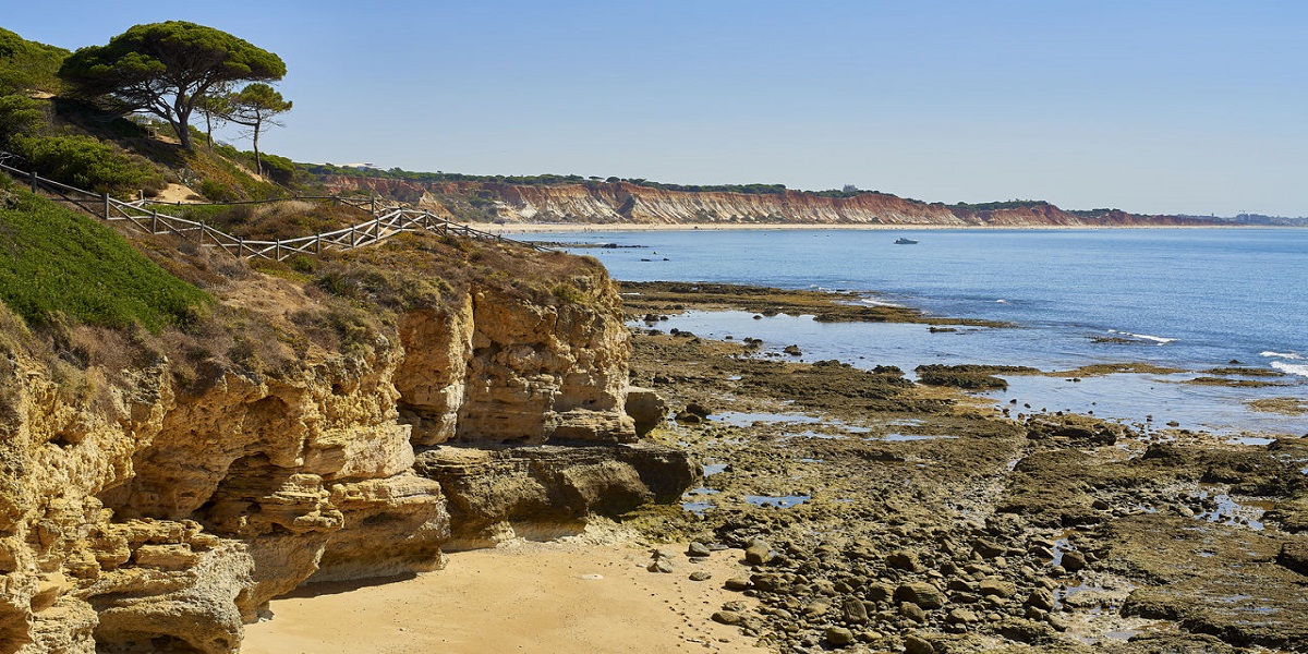 Algarve Summer Sun, Sand & Seafront Stays