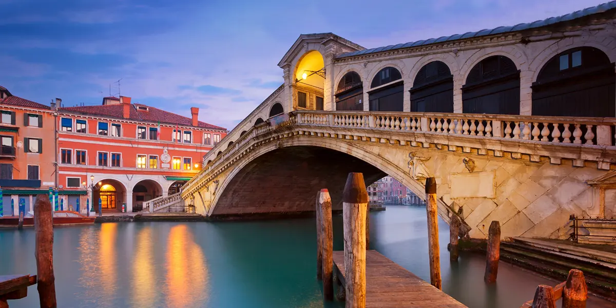 https://toduk.blob.core.windows.net/hotelimage/package/slider/venice0220082024.webp