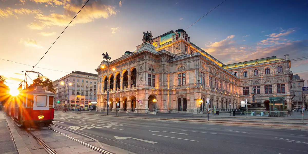 https://toduk.blob.core.windows.net/hotelimage/package/slider/vienna0200.webp