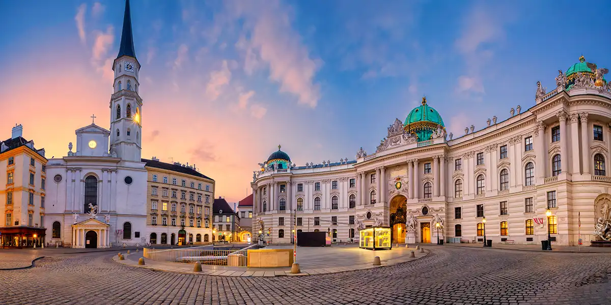 https://toduk.blob.core.windows.net/hotelimage/package/slider/vienna1610202301.webp