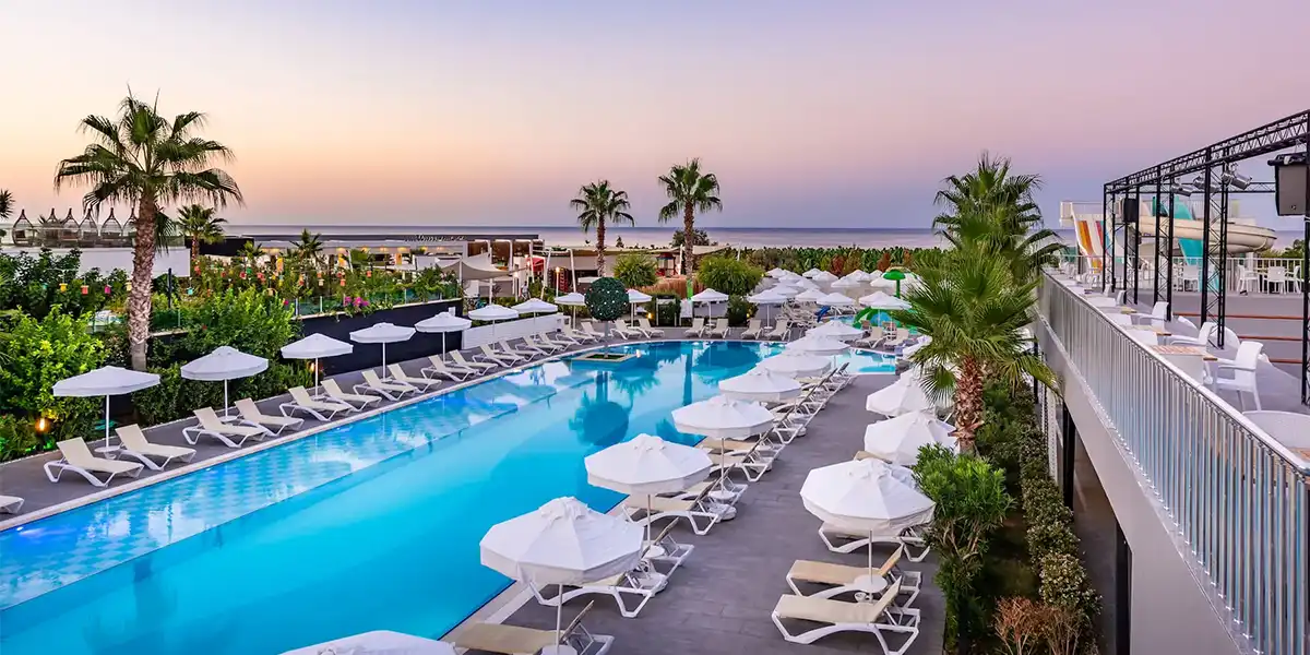 Antalya Holiday Filled with Warmth, Comfort & Coastal Bliss